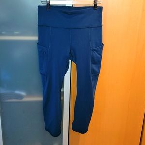 Athleta Up for Anything 7/8 size M